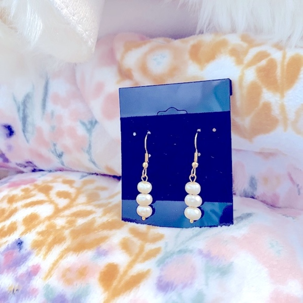 New *Authentic Triple Set of Freshwater Pearls 7mm x 5mm Dangle Gold Earrings